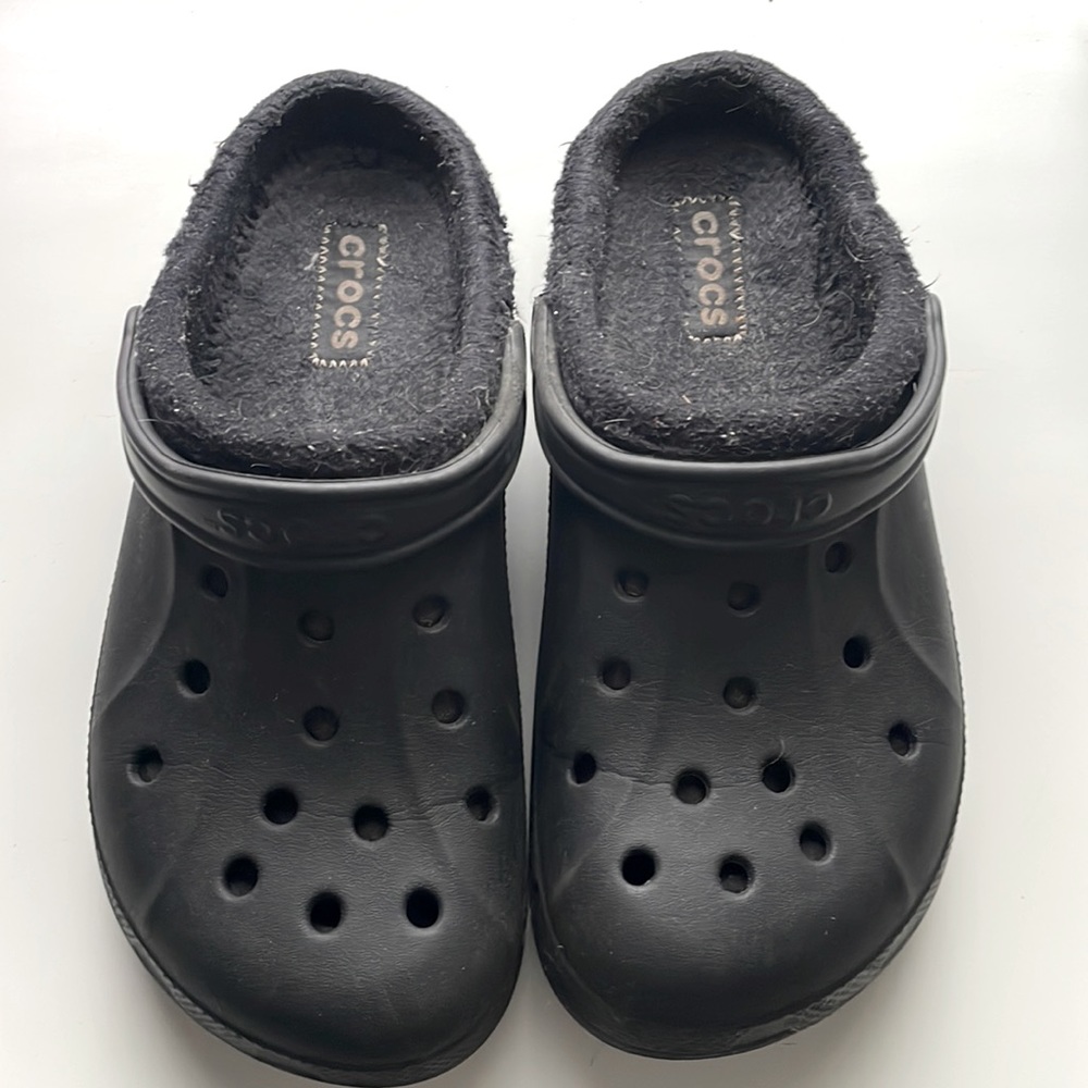 Black Fur Interior Crocs